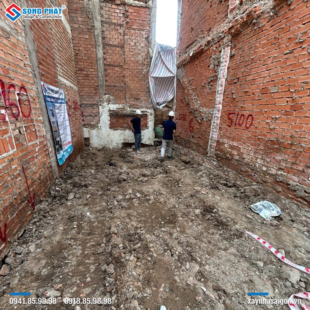 Kỹ sư Song Phát định vị công trình