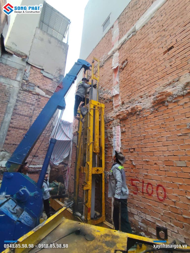 10/04 Thi công ép cọc thử