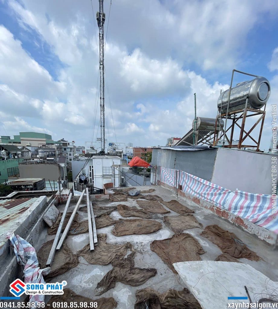 06/06 bảo dưỡng sàn mái.