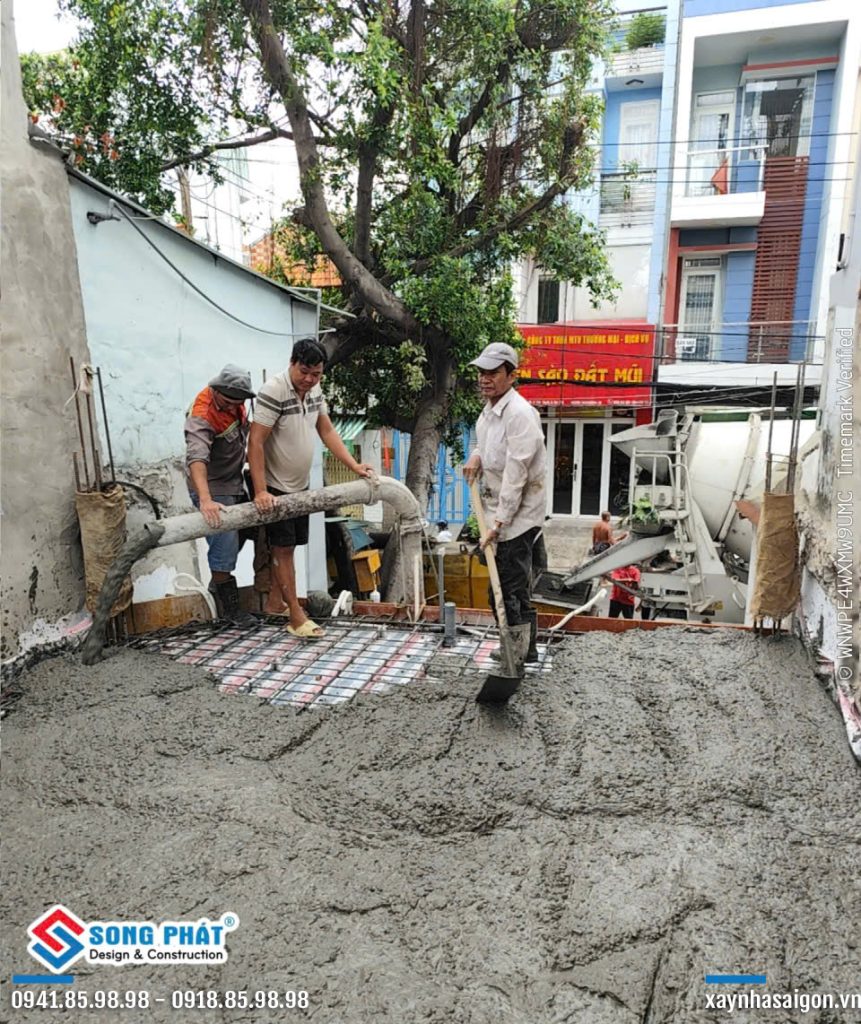 09/06 đổ bê tông dầm sàn lửng.
