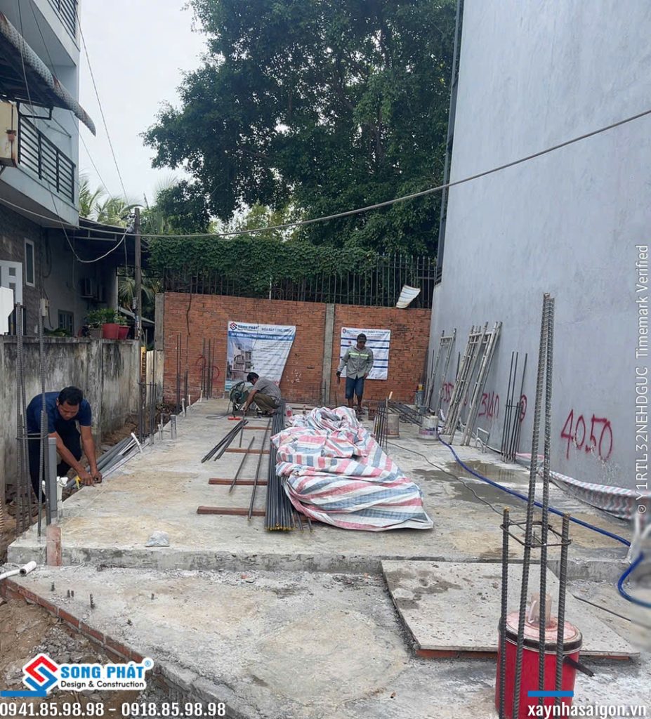 10/06 gia công cốp pha cột, sắt cột trệt - lửng.