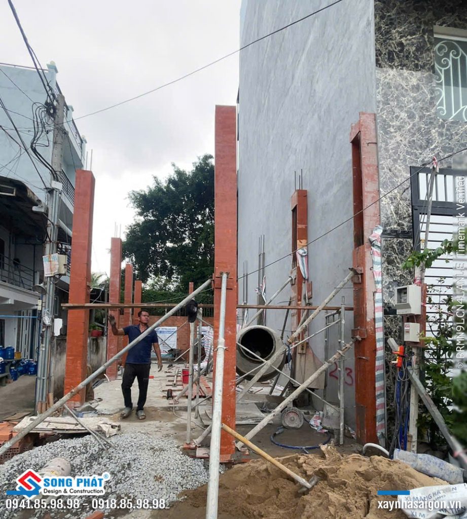 13/06 đổ bê tông cột trệt - lửng.