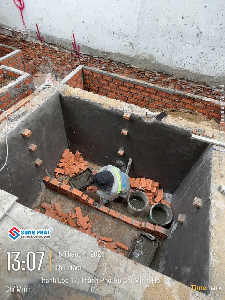 16/04 Xây tô hầm tự hoại
