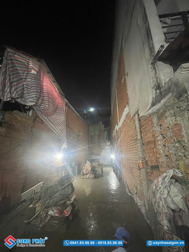 Hoàn thiện đổ bê tông móng - sàn trệt