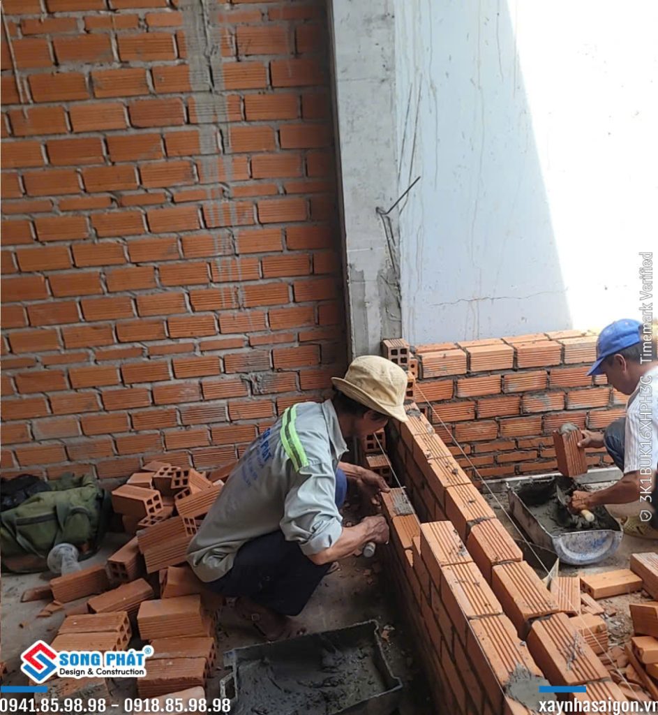 15/06 xây tường ngăn lầu 3.