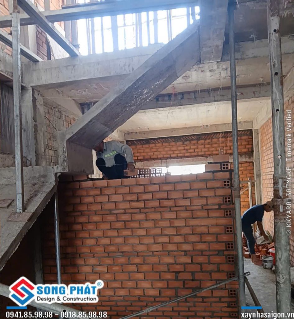 15/06 xây tường phòng ngủ em gái.