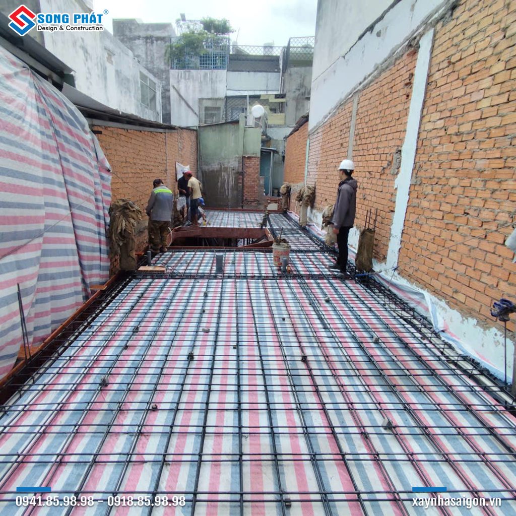 02/04 Hoàn thiện đi thép sàn lầu 1