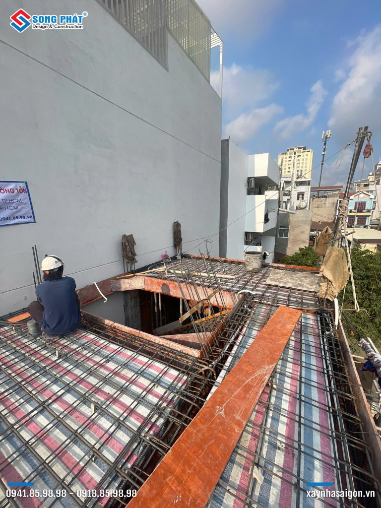 15/04 Hoàn thành đi thép sàn lầu 2