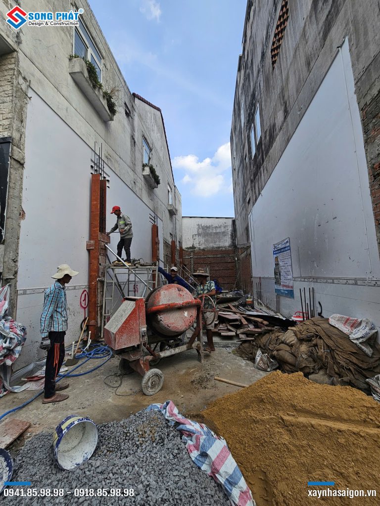 03/03 Công trình khởi động lại sau tết với hạng mục đóng coffa cột trệt