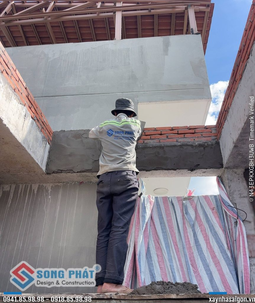 28/06 công tác tô ô thông tầng mái.