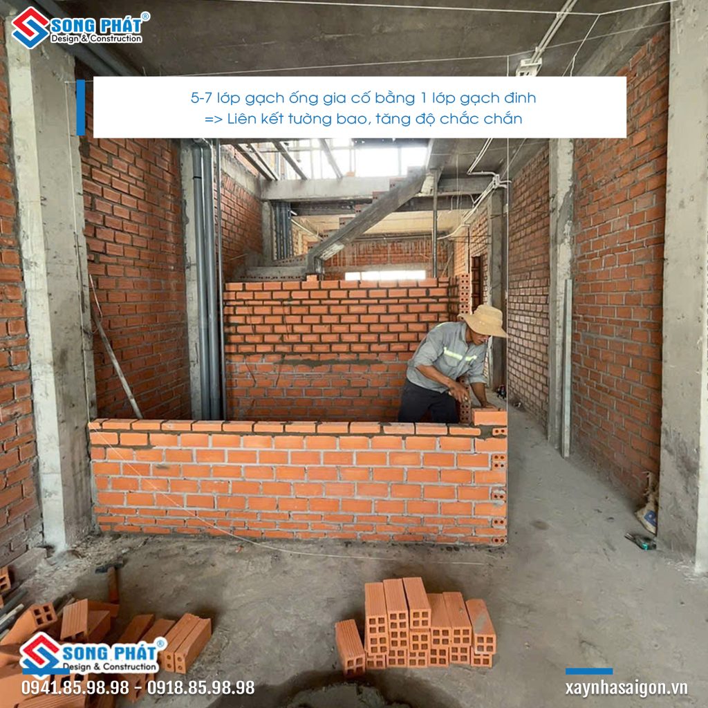 30/06 xây tường ngăn lầu 2.