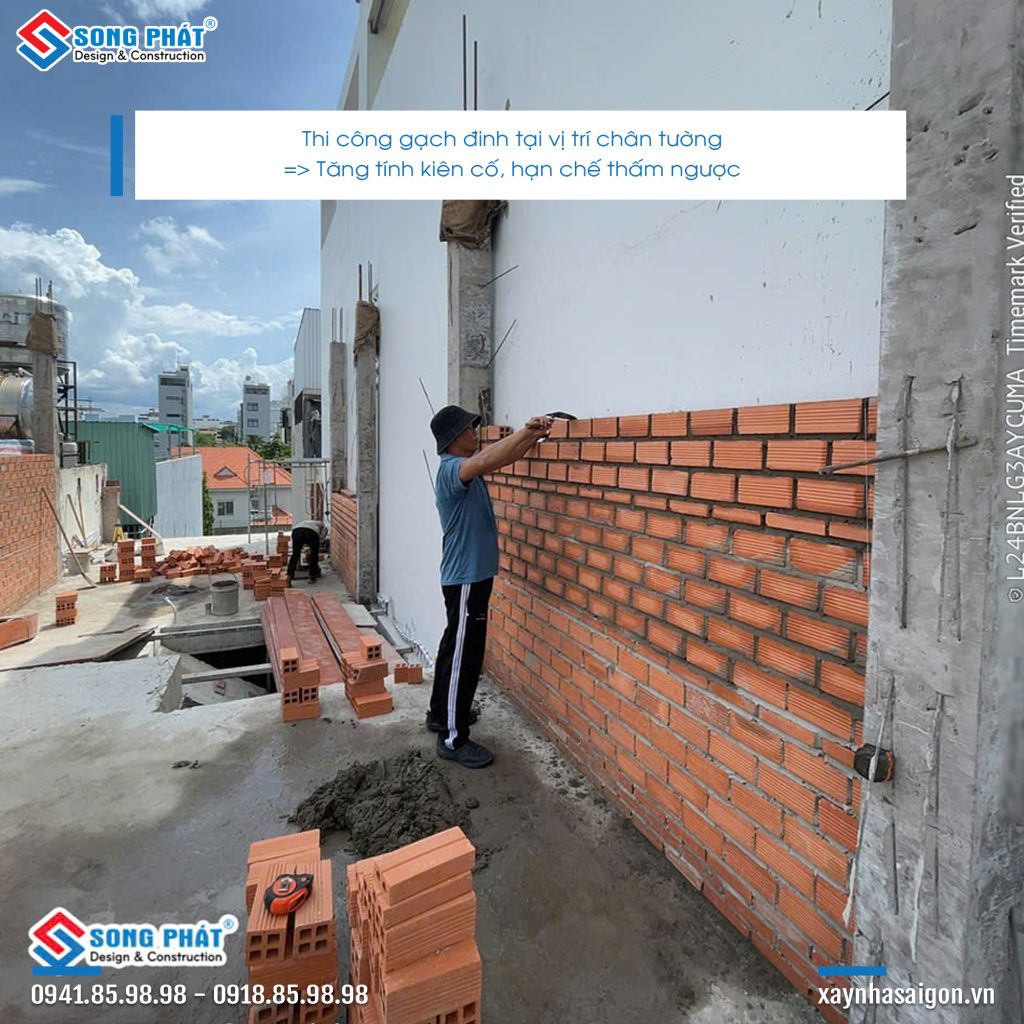 30/06 xây tường bao sân thượng.