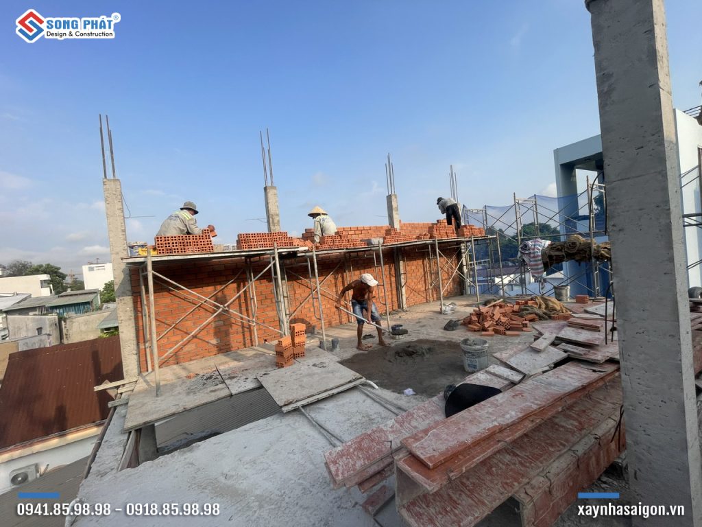 03/03 Xây tường bao lầu 2