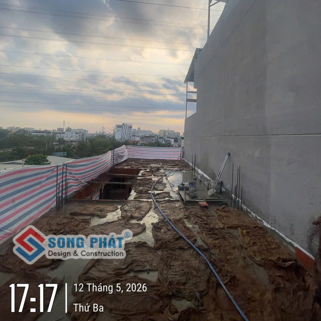 Bao che, tưới ẩm bảo dưỡng bê tông sàn
